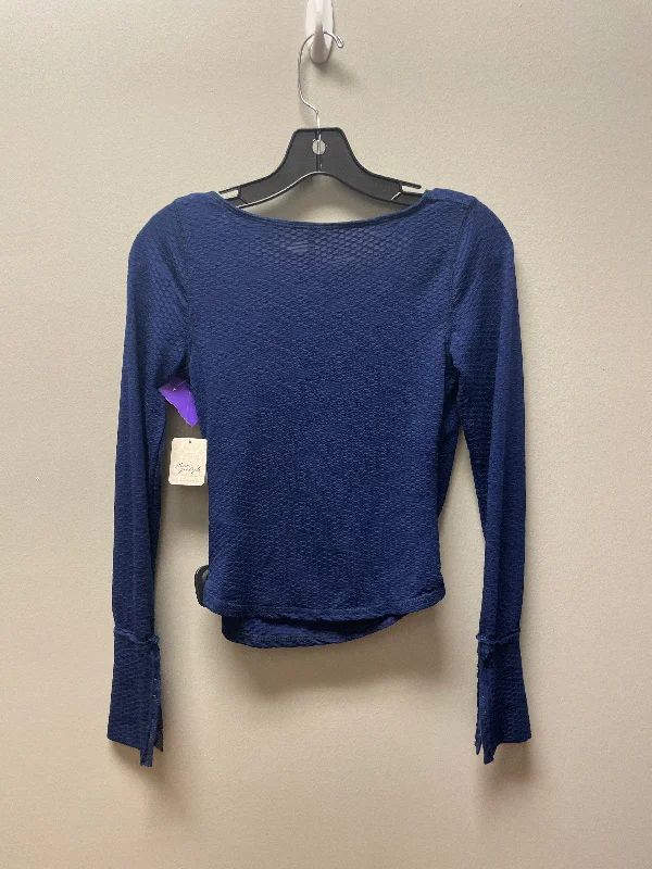 women's long sleeve tops with plus-size optionsTop Long Sleeve By Free People In Blue, Size: Xs