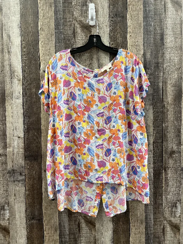 women's T-shirts for springMulti-colored Top Short Sleeve Cynthia Rowley, Size 2x