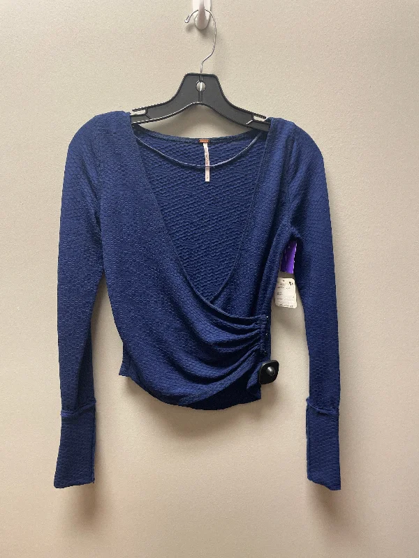 women's long sleeve tops with petite sizingTop Long Sleeve By Free People In Blue, Size: Xs